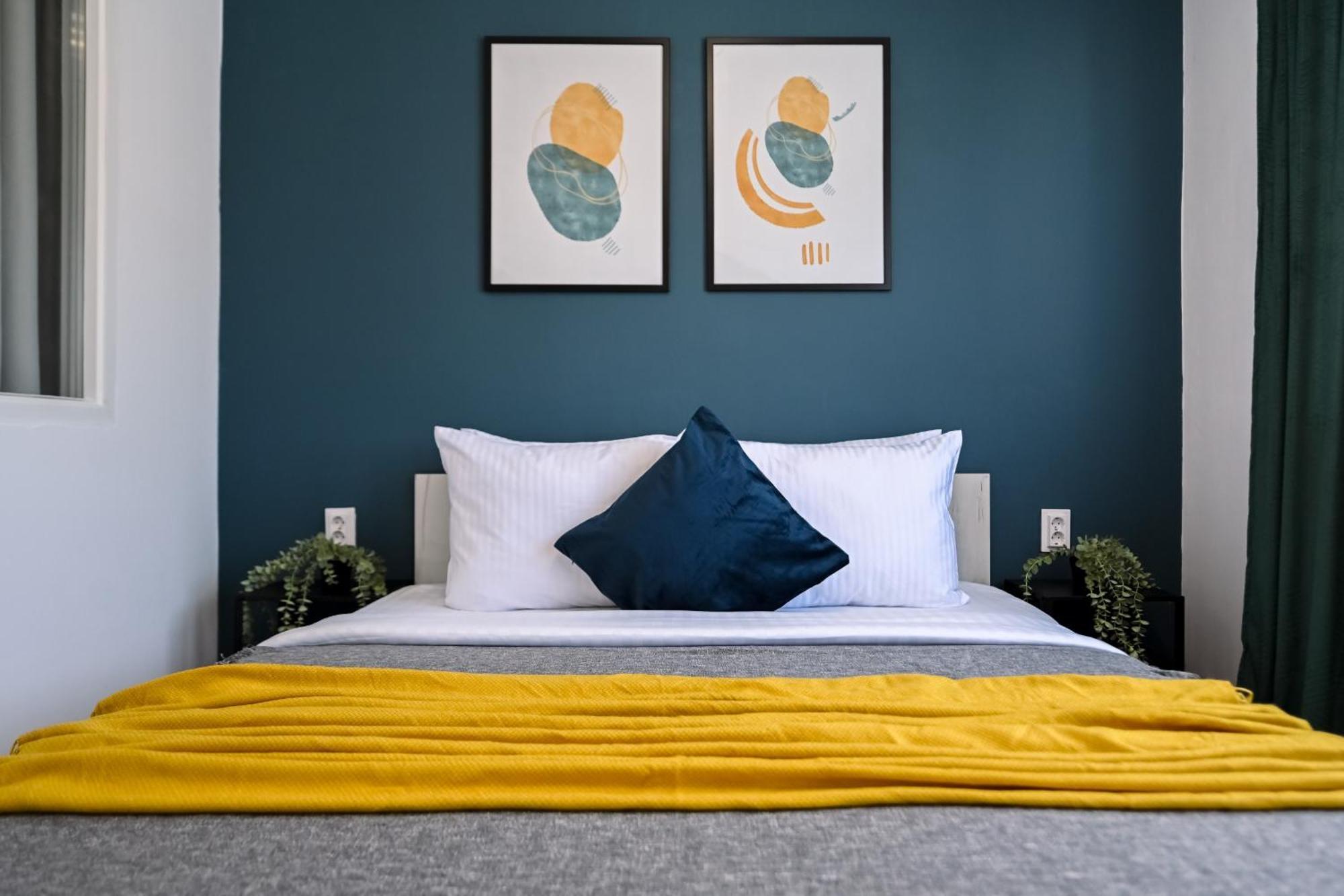 Old Town Charm - Modern & Comfortable Accommodation In The Heart Of The City Bukarest Exteriör bild