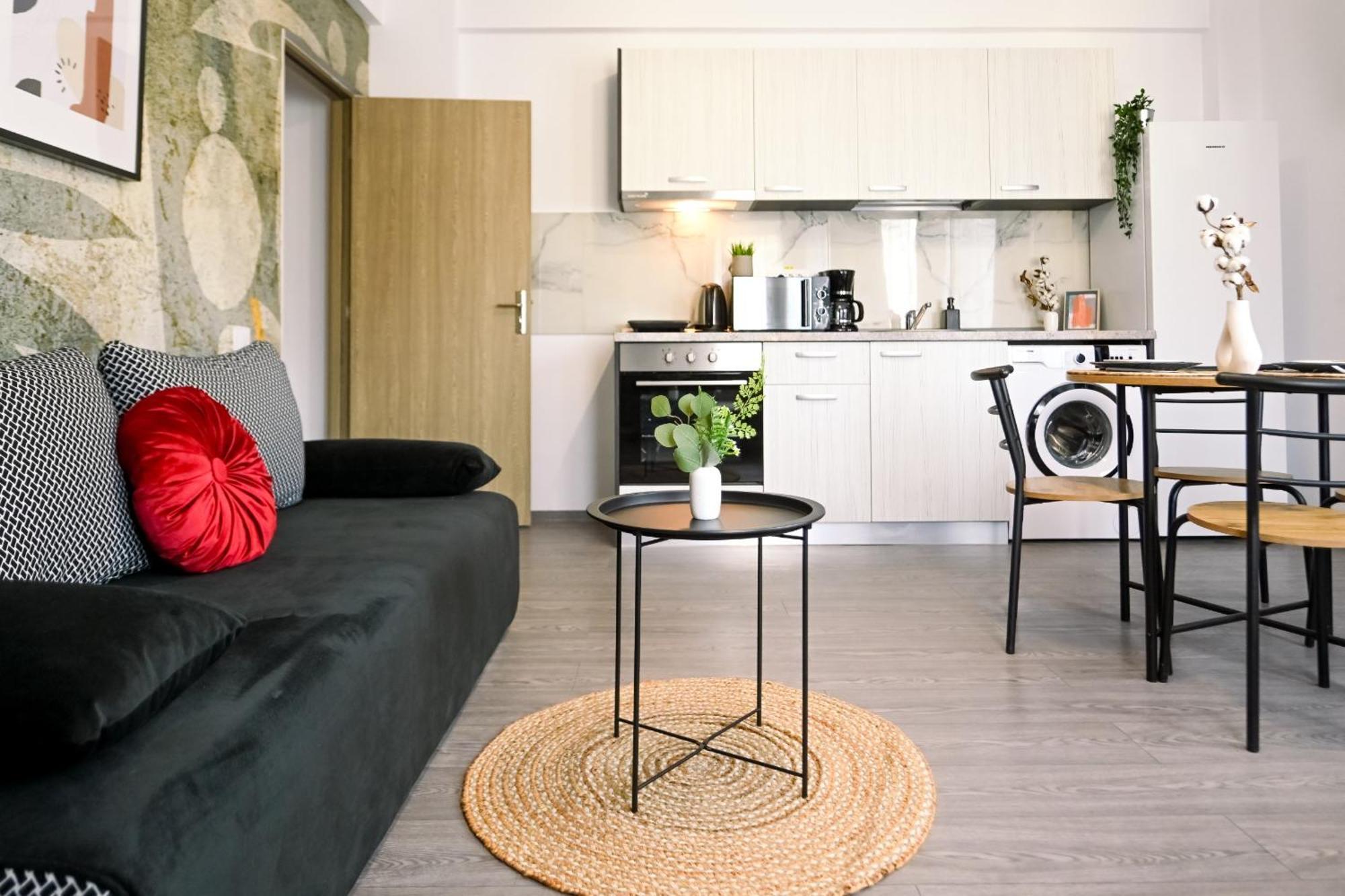 Old Town Charm - Modern & Comfortable Accommodation In The Heart Of The City Bukarest Exteriör bild