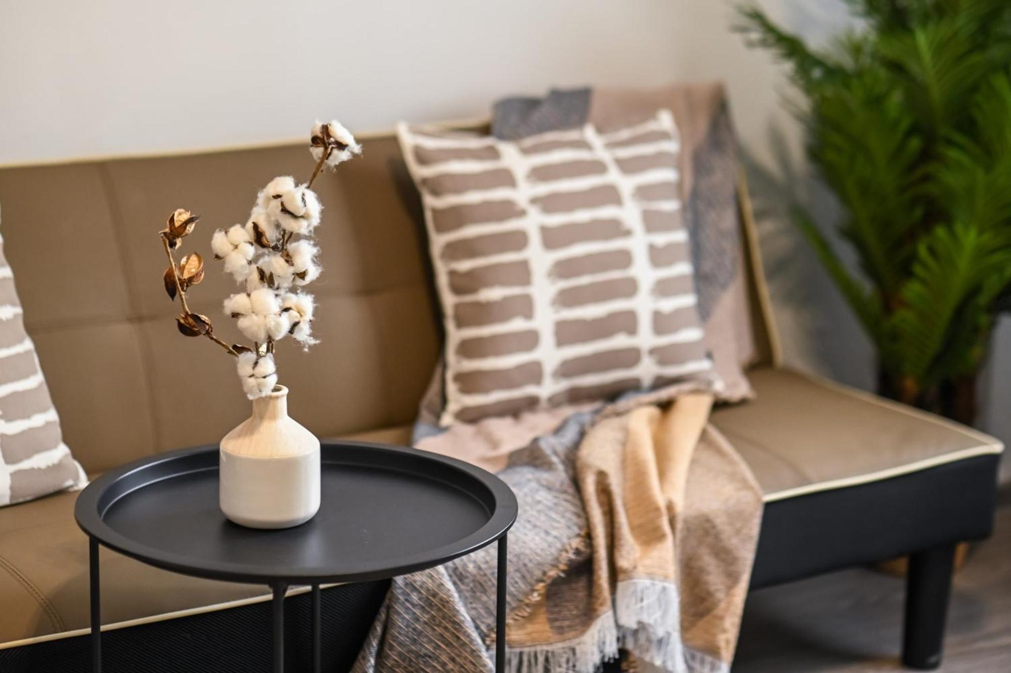 Old Town Charm - Modern & Comfortable Accommodation In The Heart Of The City Bukarest Exteriör bild