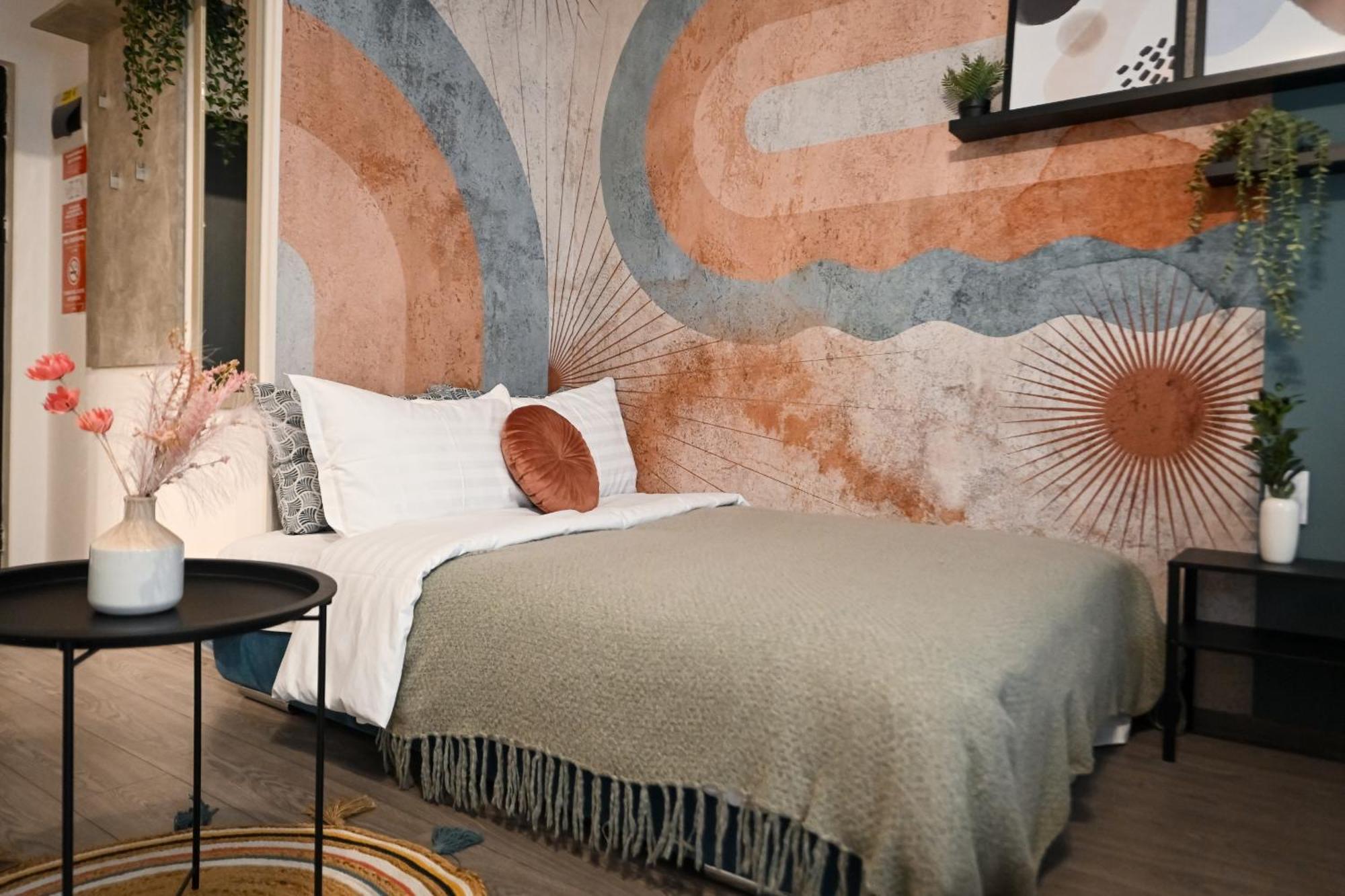 Old Town Charm - Modern & Comfortable Accommodation In The Heart Of The City Bukarest Exteriör bild